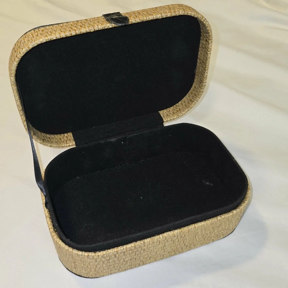 Woven Rattan Storage Box with‎ Black Faux Leather Lid Jewelry Keepsake Case